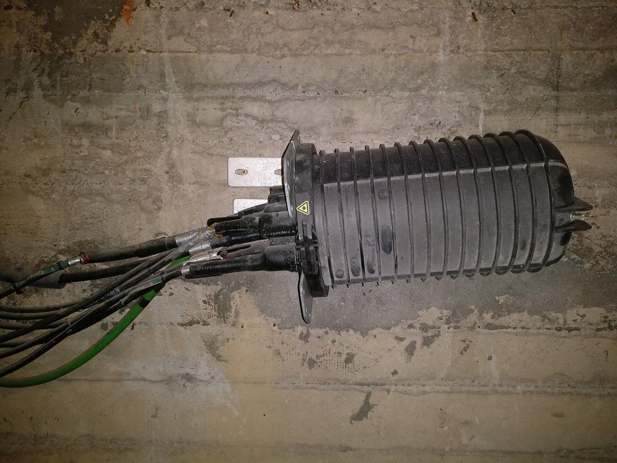 Fibre splice closure